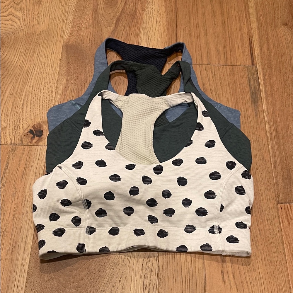 3 Outdoor Voices Women's Workout Bras - Black and Cream, Hunter Green and Blue